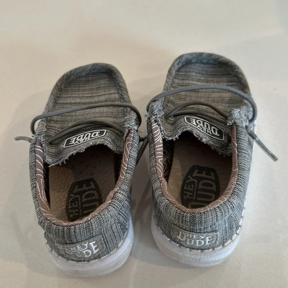 Hey dude- Wally Toddler Blend Linen Gray toddler shoes. Size 6